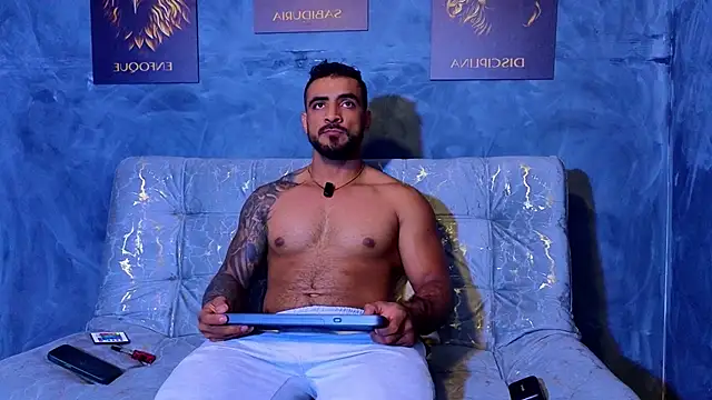 Snapshot of ERIC_HARRISON chatting on 09-20-25, 01:28 ERIC HARRISON online show from 09-20-25, 01:28