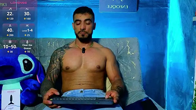 Snapshot of ERIC_HARRISON chatting on 11-11-25, 04:34 ERIC HARRISON online show from 11-11-25, 04:34