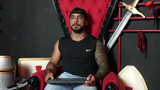 Snapshot of ERIC_HARRISON chatting on 11-23-25, 10:42 ERIC HARRISON online show from 11-23-25, 10:42