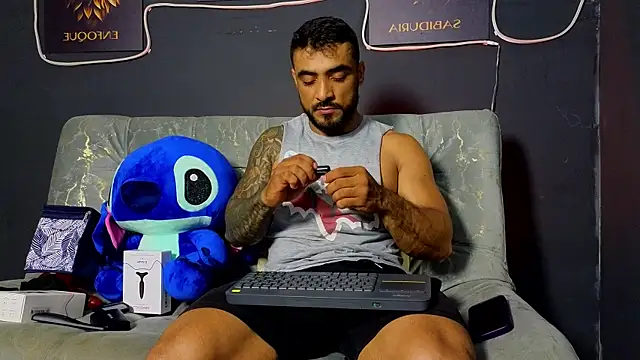 Snapshot of ERIC_HARRISON chatting on 11-25-25, 09:59 ERIC HARRISON online show from 11-25-25, 09:59