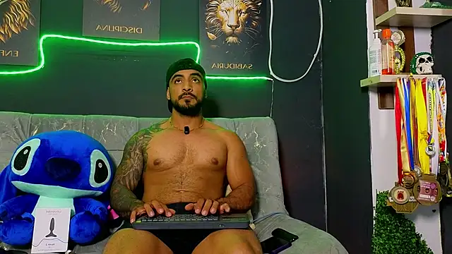 Snapshot of ERIC_HARRISON chatting on 11-28-25, 02:58 ERIC HARRISON online show from 11-28-25, 02:58