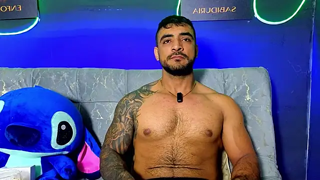 Snapshot of ERIC_HARRISON chatting on 12-15-25, 01:43 ERIC HARRISON online show from 12-15-25, 01:43