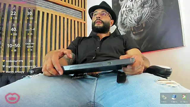 Snapshot of Luke__09 chatting on 03-04-25, 05:24 Luke 09 online show from 03-04-25, 05:24