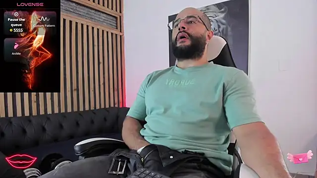 Snapshot of Luke__09 chatting on 03-07-25, 12:23 Luke 09 online show from 03-07-25, 12:23