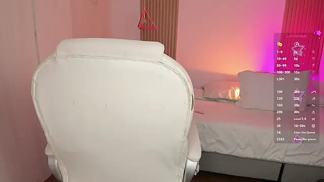 Kendall Bunnyy online show from 10-30-25, 07:58