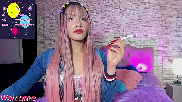 Snapshot of kitty_queen10 chatting on 10-27-25, 11:52 kitty queen10 online show from 10-27-25, 11:52