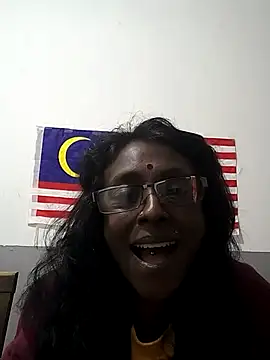 mamakarma1403 online show from 10-25-25, 04:13