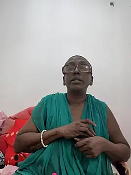 Snapshot of mamakarma1403 chatting on 06-21-26, 03:47 mamakarma1403 online show from 06-21-26, 03:47