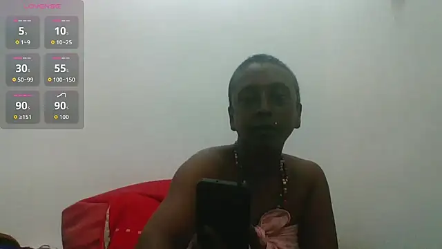 Snapshot of mamakarma1403 chatting on 07-07-26, 06:47 mamakarma1403 online show from 07-07-26, 06:47