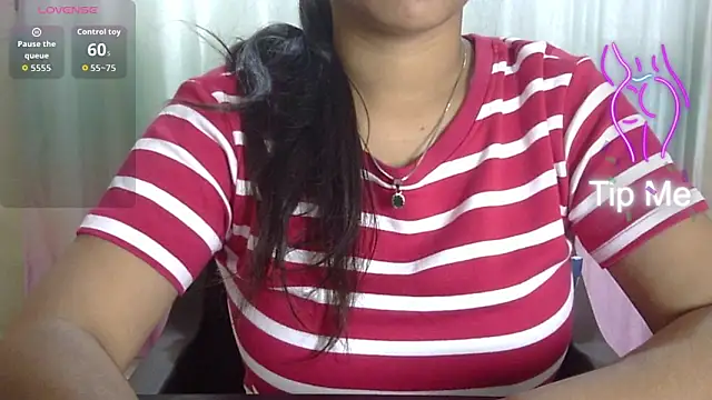 Snapshot of Preeti-Sexy chatting on 02-02-26, 05:39 Preeti-Sexy online show from 02-02-26, 05:39