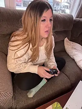 Snapshot of PuckBunny17 chatting on 12-08-24, 09:52 PuckBunny17 online show from 12-08-24, 09:52