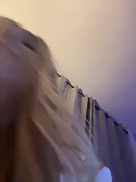 Snapshot of PuckBunny17 chatting on 12-18-24, 08:42 PuckBunny17 online show from 12-18-24, 08:42