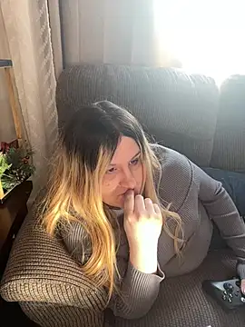 Snapshot of PuckBunny17 chatting on 12-30-24, 07:00 PuckBunny17 online show from 12-30-24, 07:00