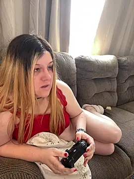 Snapshot of PuckBunny17 chatting on 02-06-25, 03:09 PuckBunny17 online show from 02-06-25, 03:09