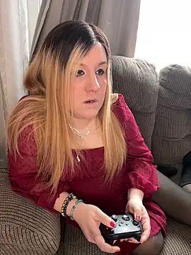 Snapshot of PuckBunny17 chatting on 02-08-25, 05:29 PuckBunny17 online show from 02-08-25, 05:29