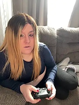 Snapshot of PuckBunny17 chatting on 02-11-25, 09:03 PuckBunny17 online show from 02-11-25, 09:03