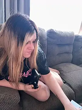 Snapshot of PuckBunny17 chatting on 03-08-25, 01:47 PuckBunny17 online show from 03-08-25, 01:47