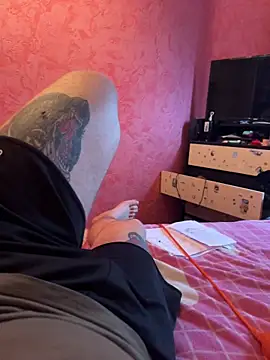 Snapshot of Artur6663 chatting on 11-11-25, 11:21 Artur6663 online show from 11-11-25, 11:21