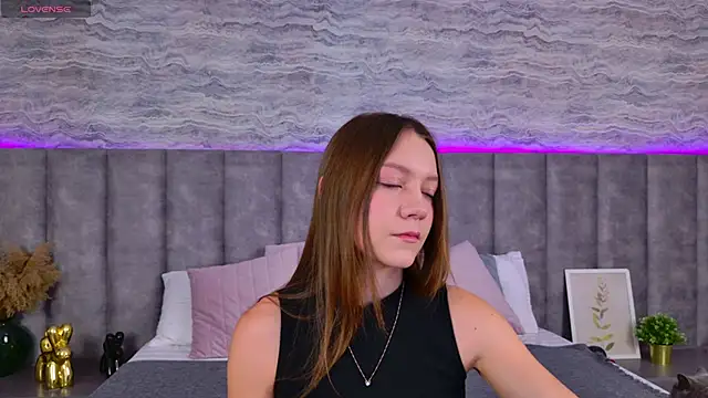 Snapshot of AliceBrayan chatting on 03-23-25, 05:10 AliceBrayan online show from 03-23-25, 05:10