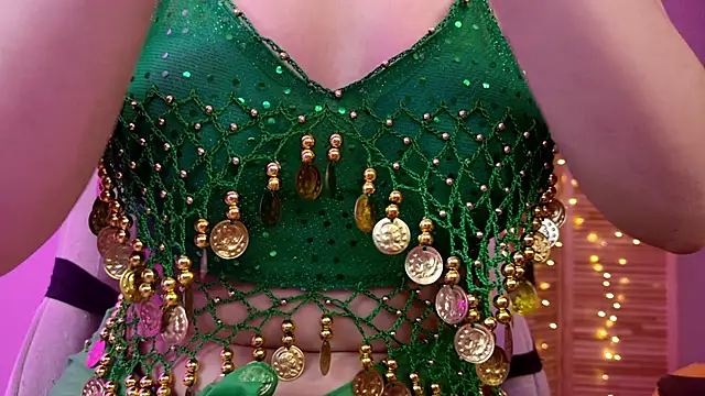 Miss Mia Murr online show from 10-20-25, 04:35