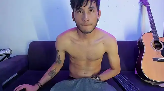 Snapshot of Henrikk_senn chatting on 12-10-24, 03:12 Henrikk senn online show from 12-10-24, 03:12