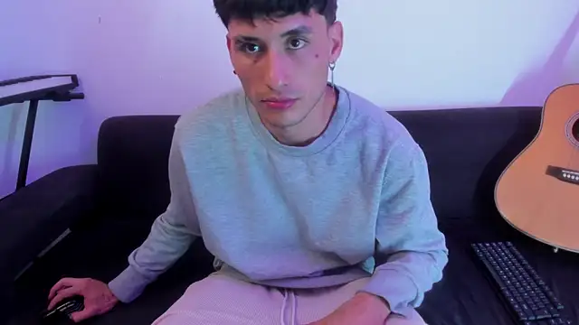 Henrikk senn online show from 03-24-26, 09:47