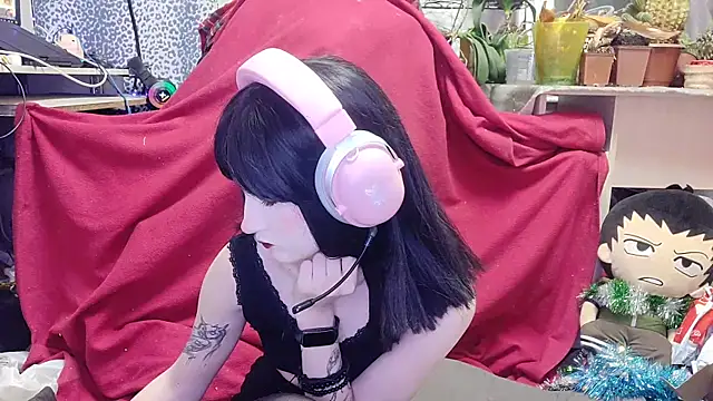 Snapshot of Linda_Harrisons chatting on 01-14-25, 03:43 Linda Harrisons online show from 01-14-25, 03:43