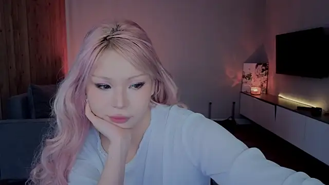 RileyMee online show from 04-10-26, 04:06