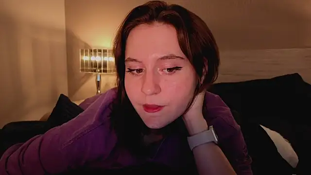 Diana Flower online show from 10-22-25, 02:45