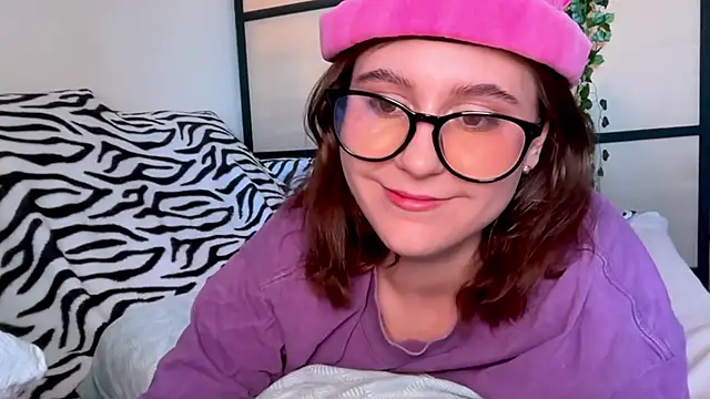 Snapshot of Diana_Flower chatting on 06-19-26, 10:19 Diana Flower online show from 06-19-26, 10:19