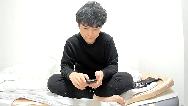 Snapshot of whitebriefboy chatting on 02-12-25, 02:21 whitebriefboy online show from 02-12-25, 02:21