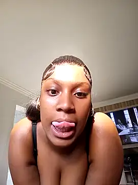 Snapshot of Candy_Love_18 chatting on 12-15-24, 03:42 Candy Love 18 online show from 12-15-24, 03:42