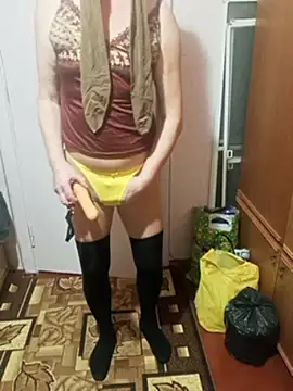 Snapshot of Caprron chatting on 01-12-25, 06:16 Caprron online show from 01-12-25, 06:16