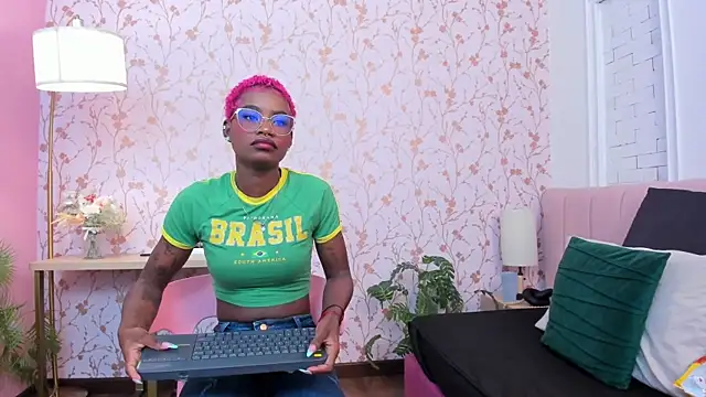 amber-hill online show from 04-15-26, 04:25