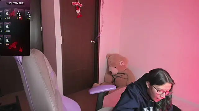 hitomi arata online show from 01-10-25, 06:06