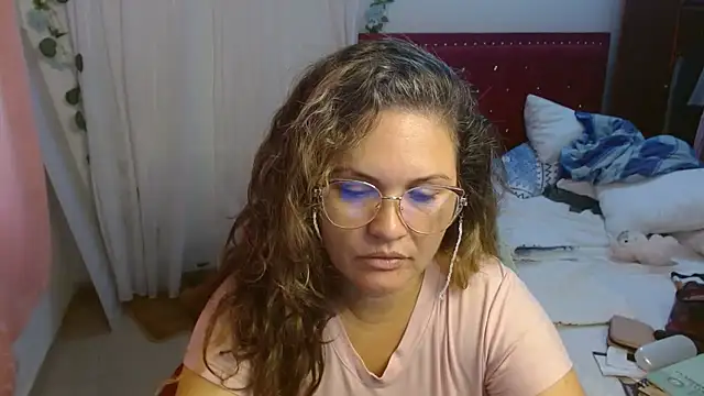 helenca43 online show from 11-06-25, 12:06