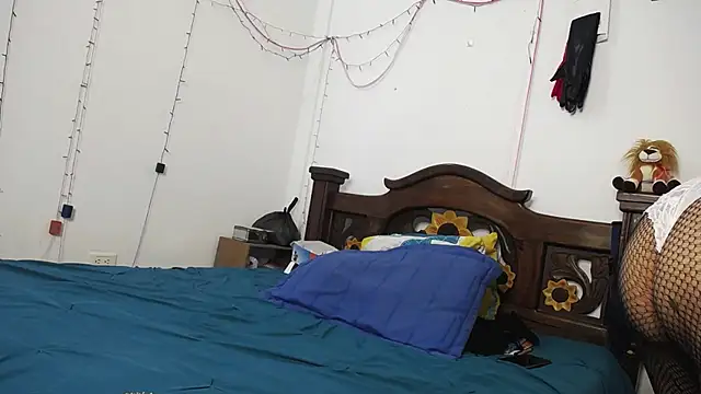 DominaLeona online show from 02-17-25, 09:41