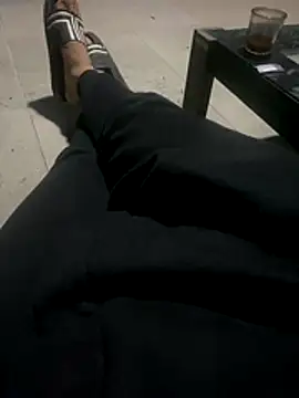 Snapshot of YawlingJingoist chatting on 12-14-25, 10:14 YawlingJingoist online show from 12-14-25, 10:14