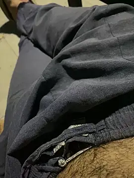 Snapshot of YawlingJingoist chatting on 12-16-25, 01:10 YawlingJingoist online show from 12-16-25, 01:10