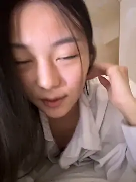 Snapshot of Sweet-Angel999 chatting on 12-27-24, 02:54 Sweet-Angel999 online show from 12-27-24, 02:54