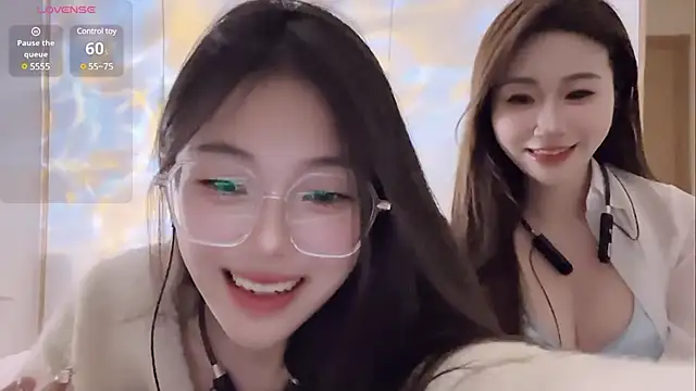 Snapshot of Sweet-Angel999 chatting on 02-18-25, 05:10 Sweet-Angel999 online show from 02-18-25, 05:10