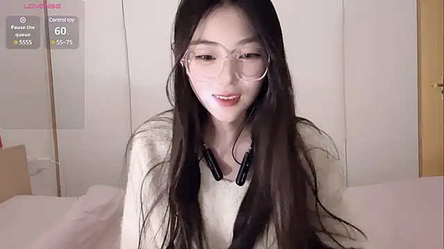 Snapshot of Sweet-Angel999 chatting on 03-01-25, 06:11 Sweet-Angel999 online show from 03-01-25, 06:11