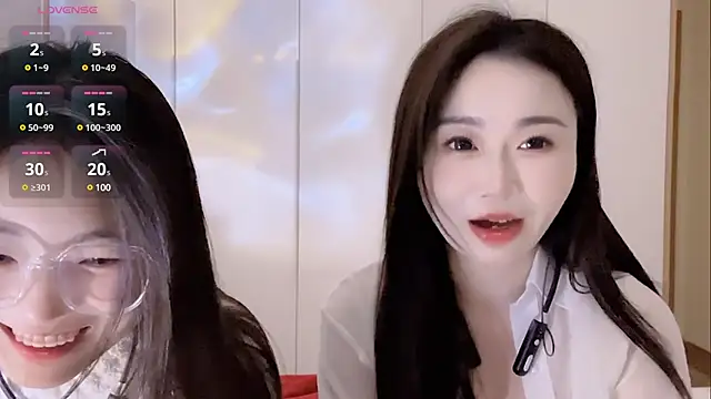 Snapshot of Sweet-Angel999 chatting on 03-05-25, 02:34 Sweet-Angel999 online show from 03-05-25, 02:34