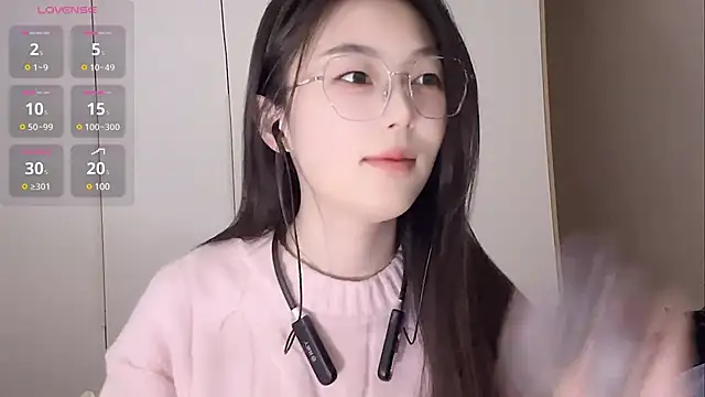 Snapshot of Sweet-Angel999 chatting on 03-18-25, 02:26 Sweet-Angel999 online show from 03-18-25, 02:26