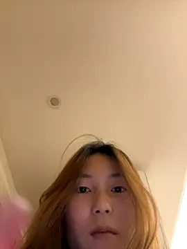 Snapshot of Sweet-Angel999 chatting on 10-27-25, 04:11 Sweet-Angel999 online show from 10-27-25, 04:11