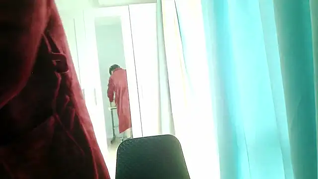 Snapshot of shuai321 chatting on 03-10-25, 06:38 shuai321 online show from 03-10-25, 06:38