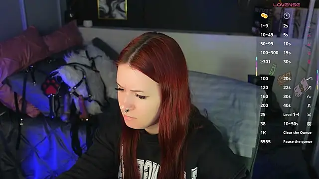 Lily Moonlight online show from 03-31-26, 07:09