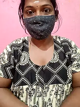 Snapshot of Renuma chatting on 01-04-25, 03:07 Renuma online show from 01-04-25, 03:07