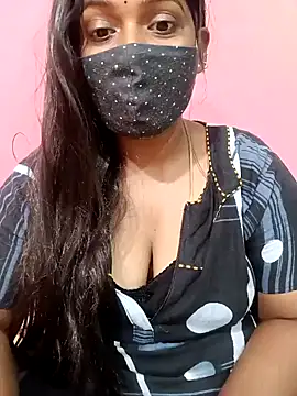 Snapshot of Renuma chatting on 01-08-25, 03:08 Renuma online show from 01-08-25, 03:08