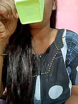 Snapshot of Renuma chatting on 01-11-25, 09:47 Renuma online show from 01-11-25, 09:47